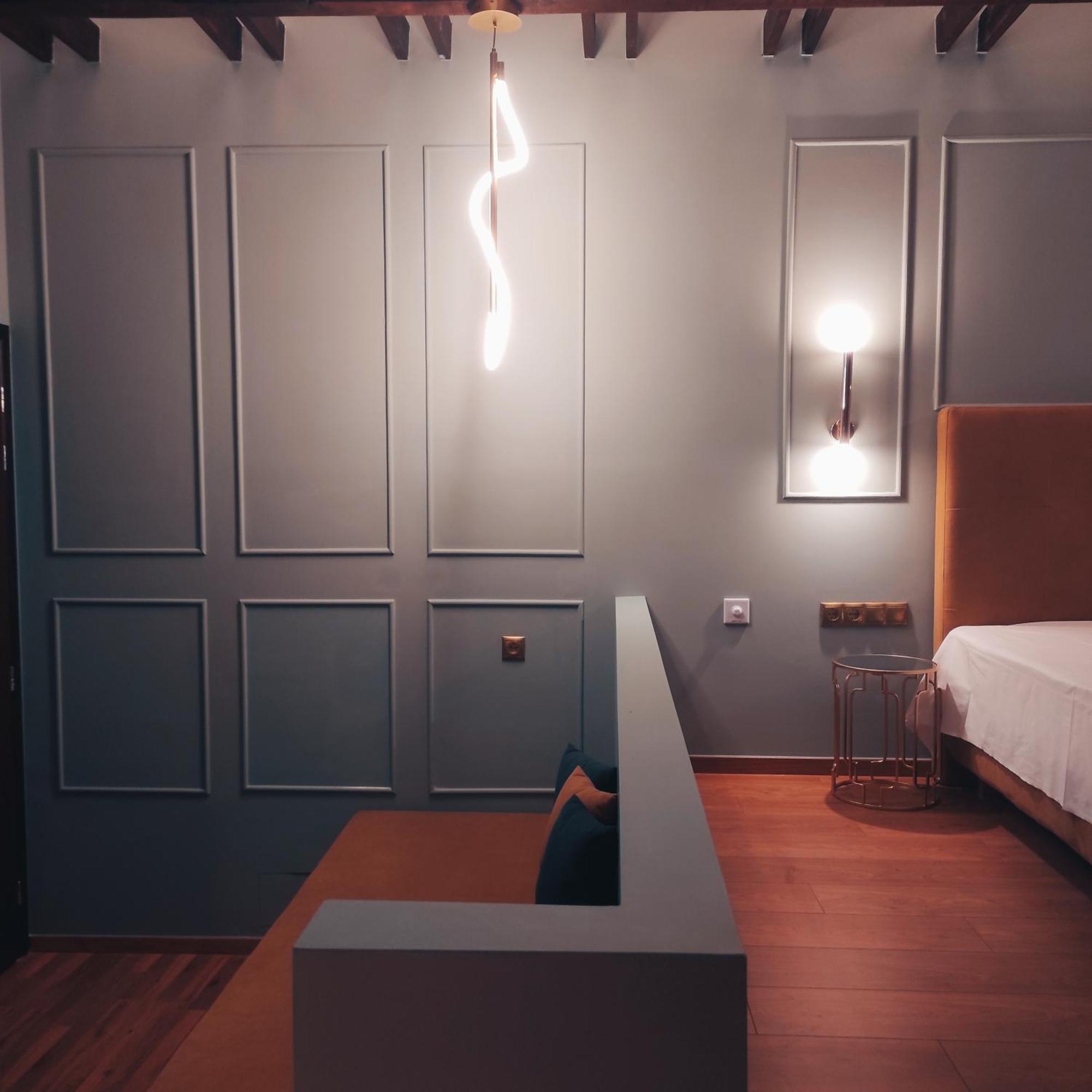 L Suites The Writer'S House Gythio Bagian luar foto