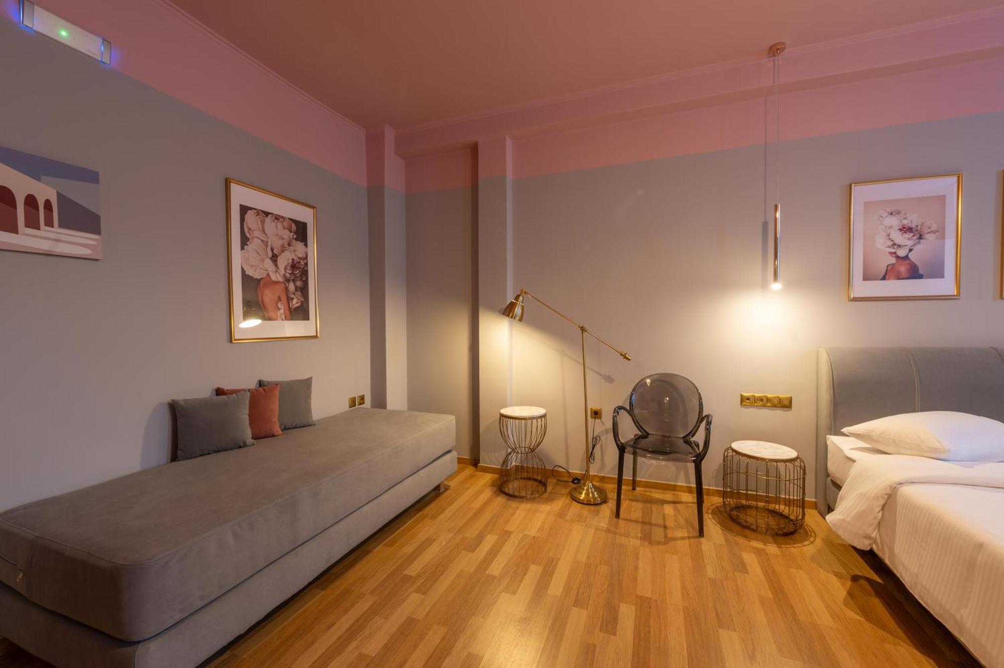 L Suites The Writer'S House Gythio Bagian luar foto