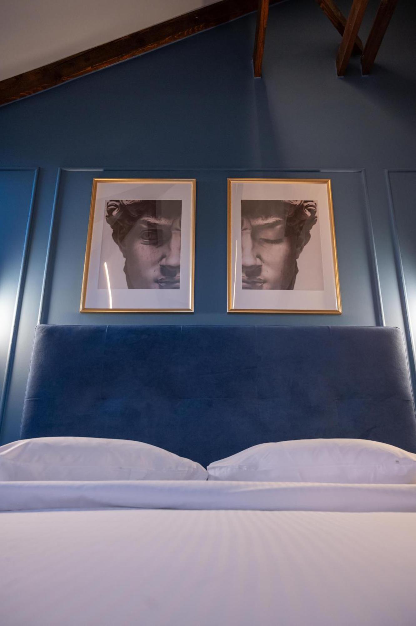 L Suites The Writer'S House Gythio Bagian luar foto